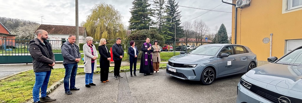 Domu za odrasle osobe Borova isporučena dva automobila u sklopu EU projekta „Mala kuća, puno sreće“